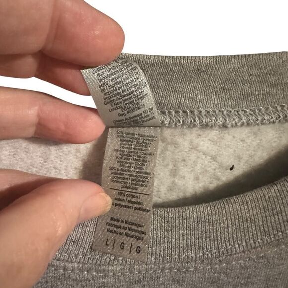 Disney Retro Style Ariel Gildan Sweatshirt Size Large - Picture 4 of 7